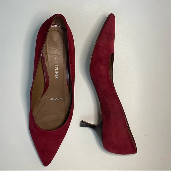 Donald J. Pliner Shoes - 👠 Donald J Pliner Vero Cuoio Dark Red Suede Strobel Flex Low Heels